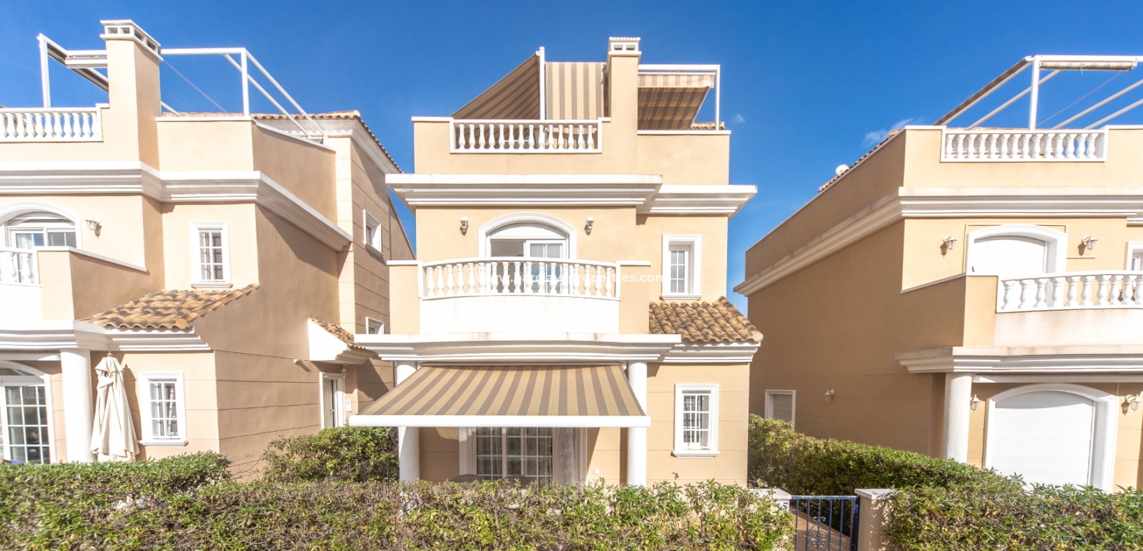 Wederverkoop - Vrijstaande Villa - Urb. La Marina