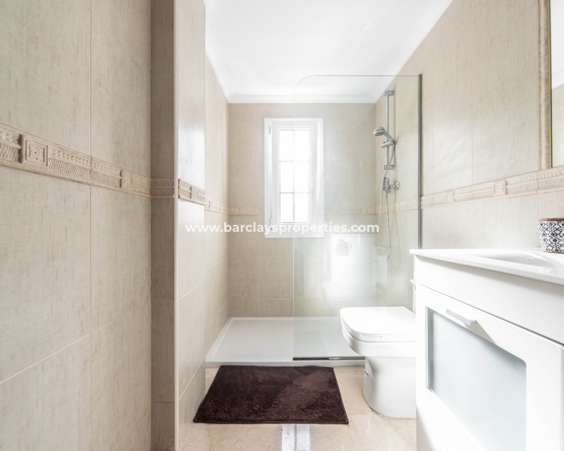 Wederverkoop - Vrijstaande Villa - Urb. La Marina