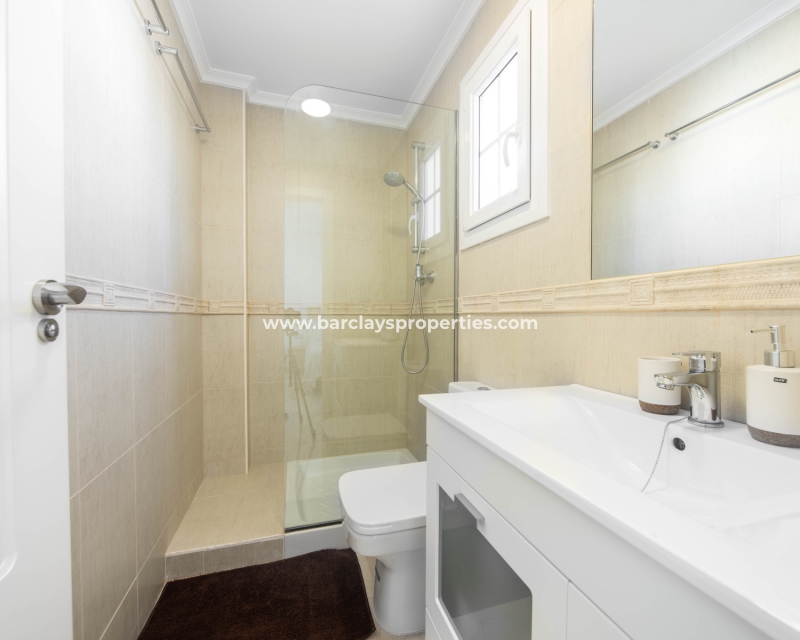 Wederverkoop - Vrijstaande Villa - Urb. La Marina