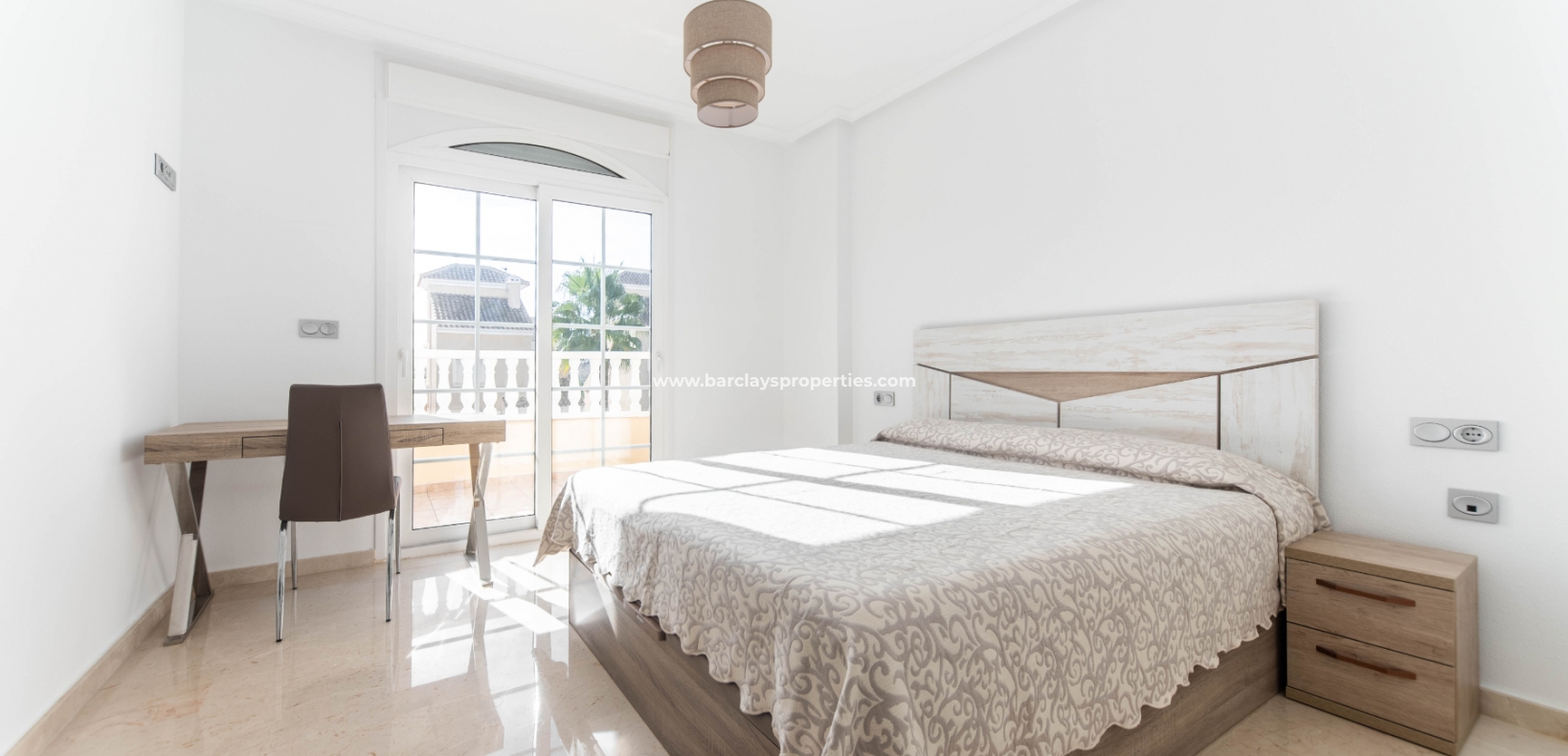 Wederverkoop - Vrijstaande Villa - Urb. La Marina