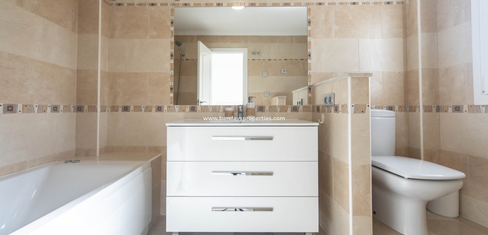 Wederverkoop - Vrijstaande Villa - Urb. La Marina