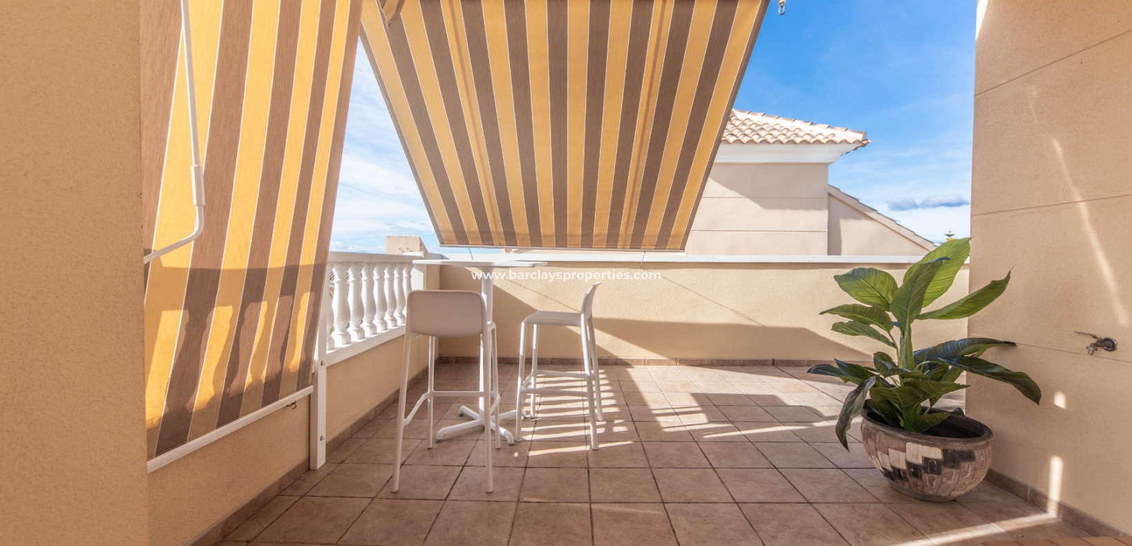 Wederverkoop - Vrijstaande Villa - Urb. La Marina