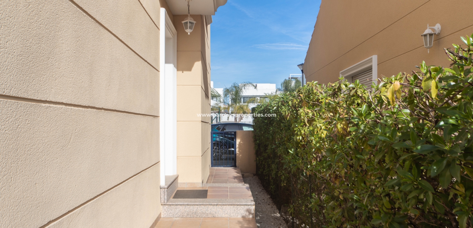 Wederverkoop - Vrijstaande Villa - Urb. La Marina