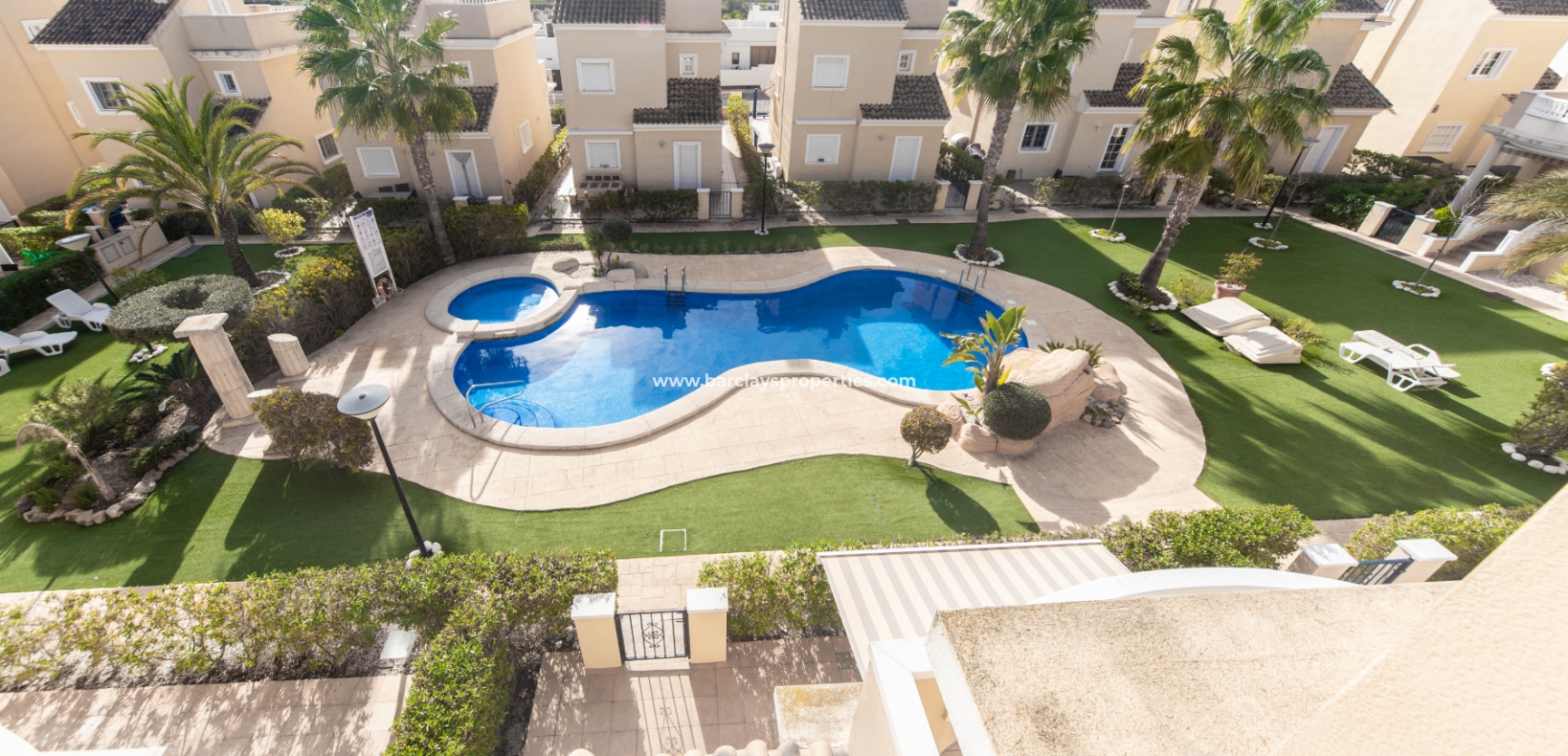 Wederverkoop - Vrijstaande Villa - Urb. La Marina