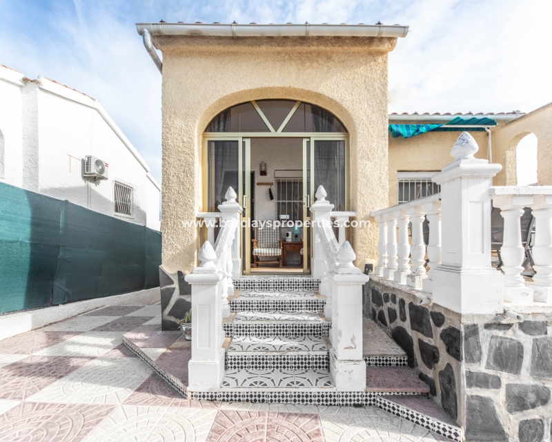 Wederverkoop - Vrijstaande Villa - Urb. La Marina