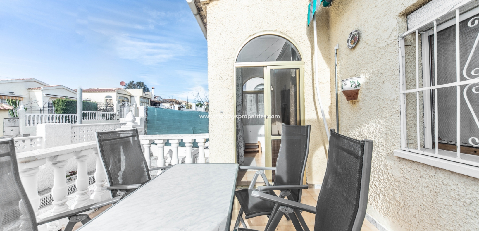 Wederverkoop - Vrijstaande Villa - Urb. La Marina