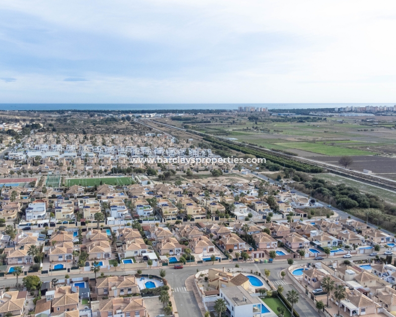 Wederverkoop - Vrijstaande Villa - Urb. La Marina