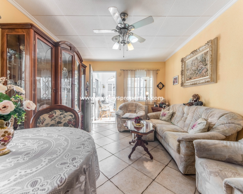 Wederverkoop - Vrijstaande Villa - Urb. La Marina