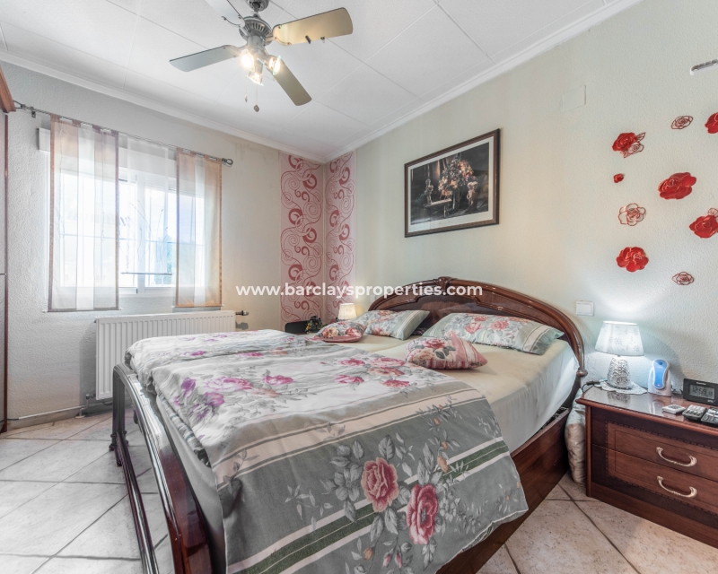 Wederverkoop - Vrijstaande Villa - Urb. La Marina