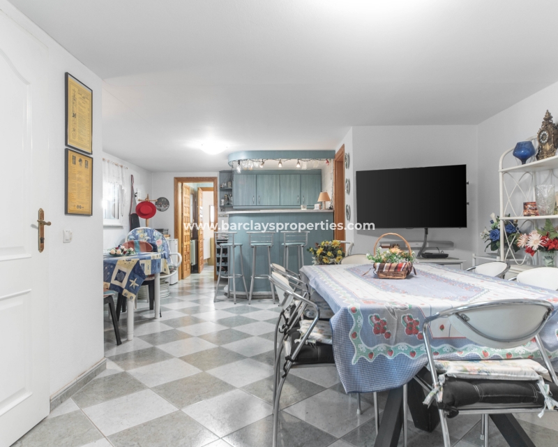 Wederverkoop - Vrijstaande Villa - Urb. La Marina