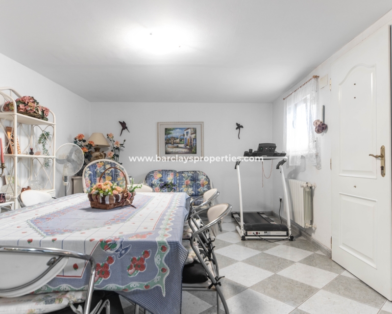 Wederverkoop - Vrijstaande Villa - Urb. La Marina