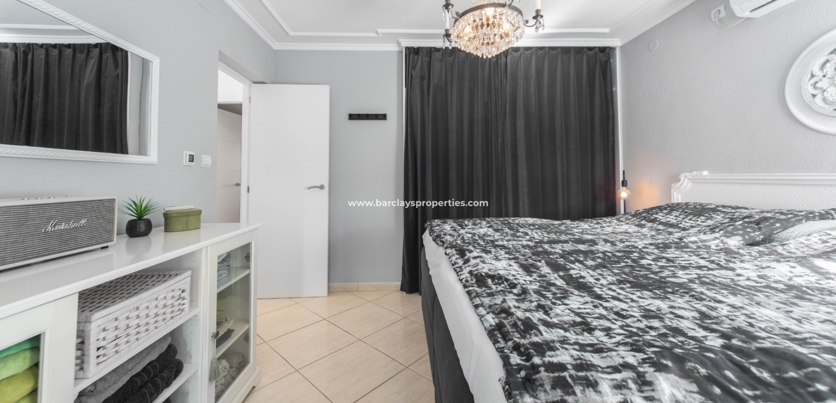 Wederverkoop - Vrijstaande Villa - Urb. La Marina