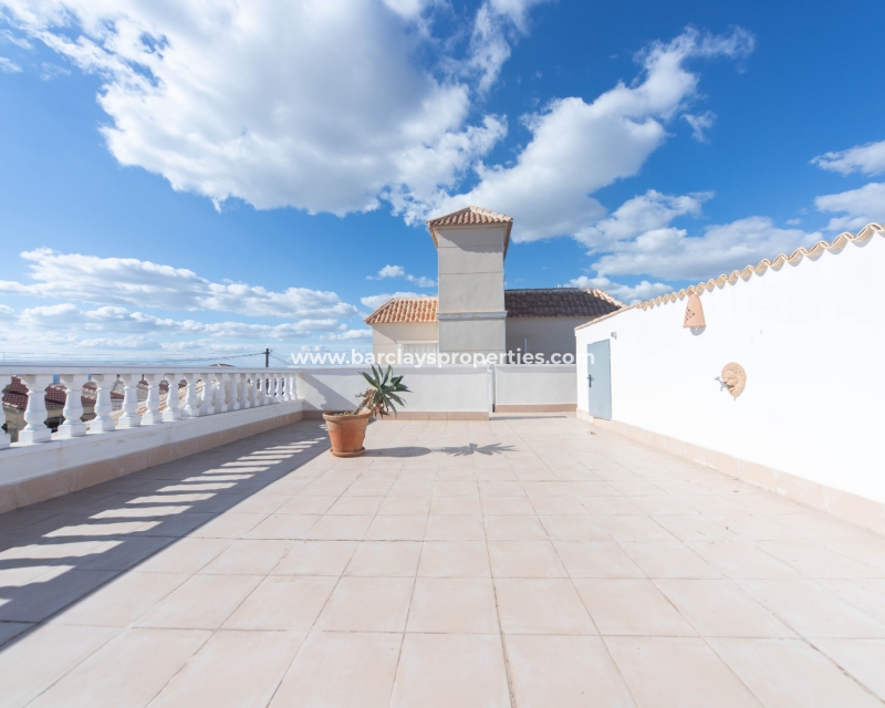 Wederverkoop - Vrijstaande Villa - Urb. La Marina