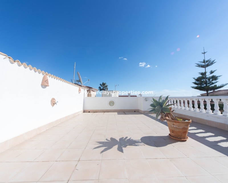 Wederverkoop - Vrijstaande Villa - Urb. La Marina