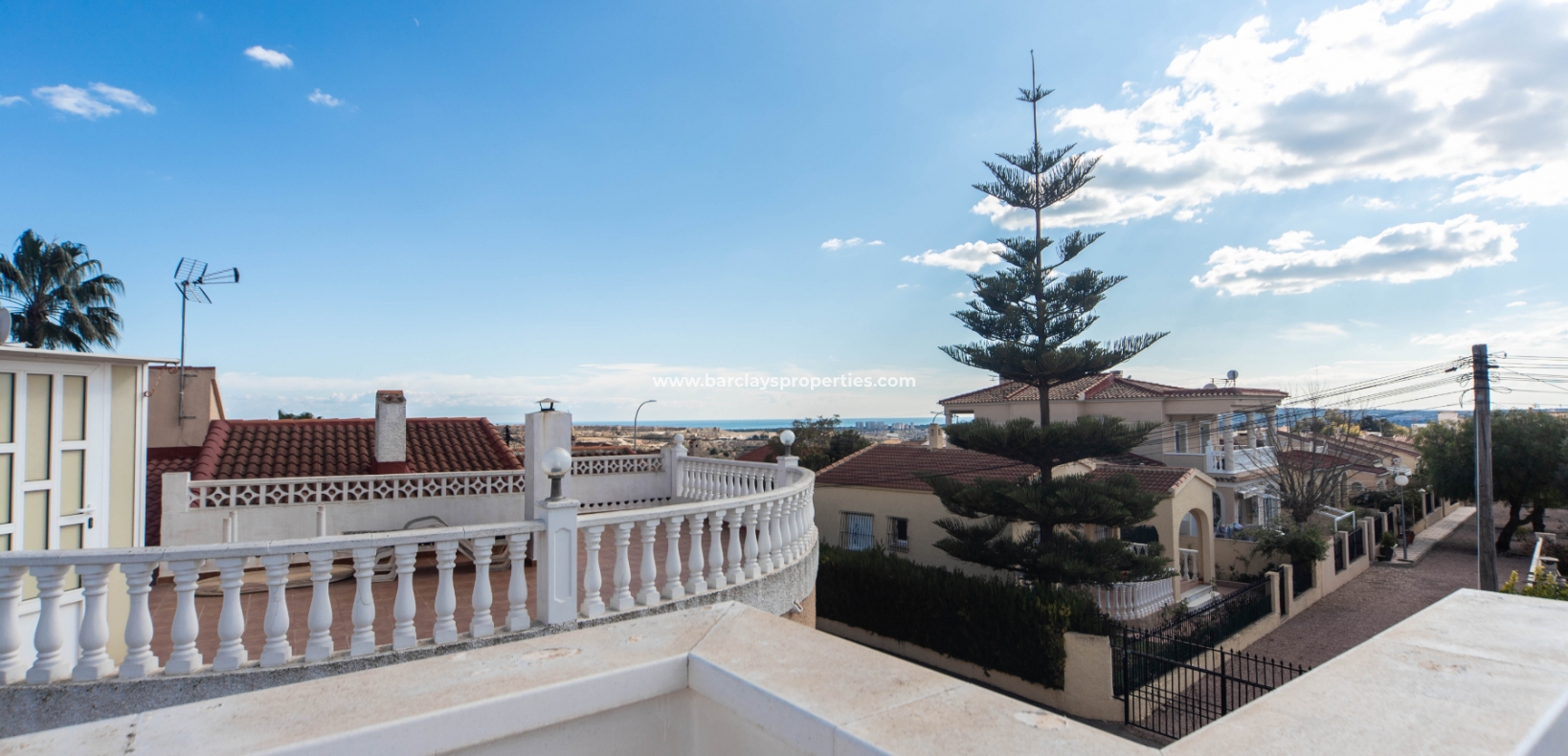 Wederverkoop - Vrijstaande Villa - Urb. La Marina