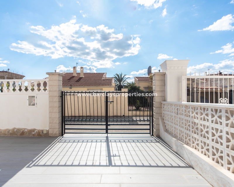 Wederverkoop - Vrijstaande Villa - Urb. La Marina