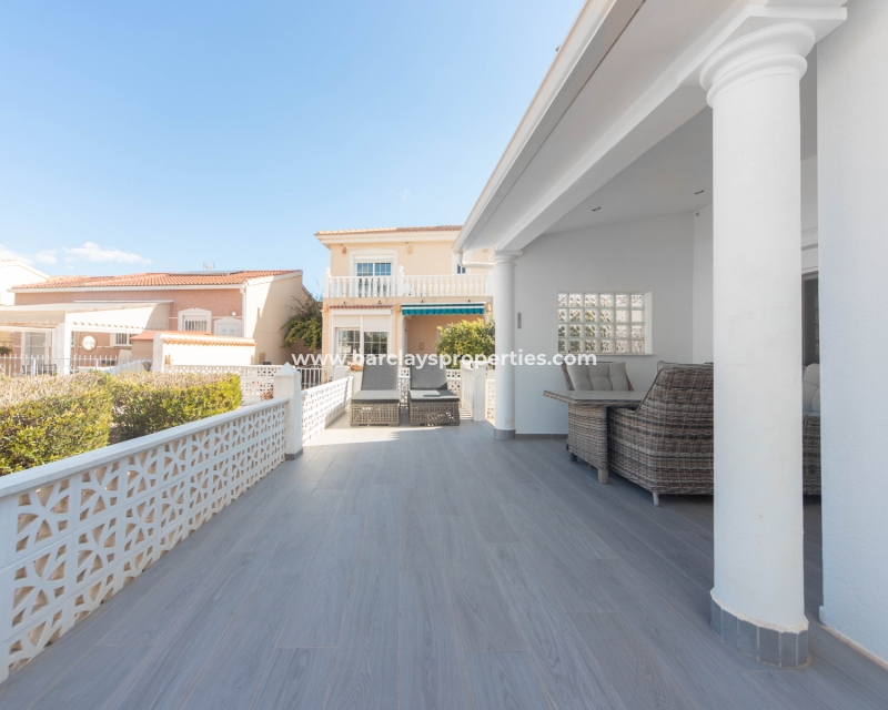 Wederverkoop - Vrijstaande Villa - Urb. La Marina