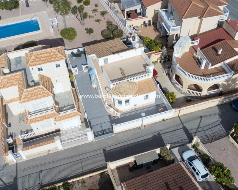 Wederverkoop - Vrijstaande Villa - Urb. La Marina