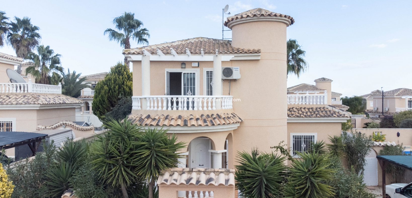 Wederverkoop - Vrijstaande Villa - Urb. La Marina