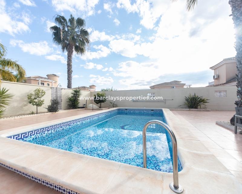 Wederverkoop - Vrijstaande Villa - Urb. La Marina