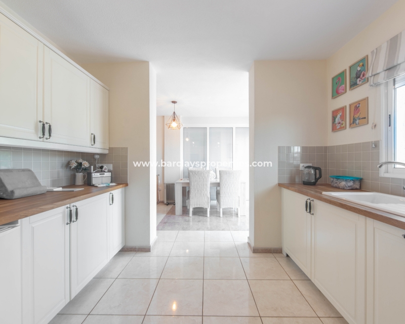 Wederverkoop - Vrijstaande Villa - Urb. La Marina