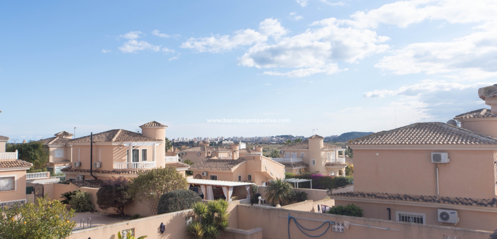 Wederverkoop - Vrijstaande Villa - Urb. La Marina