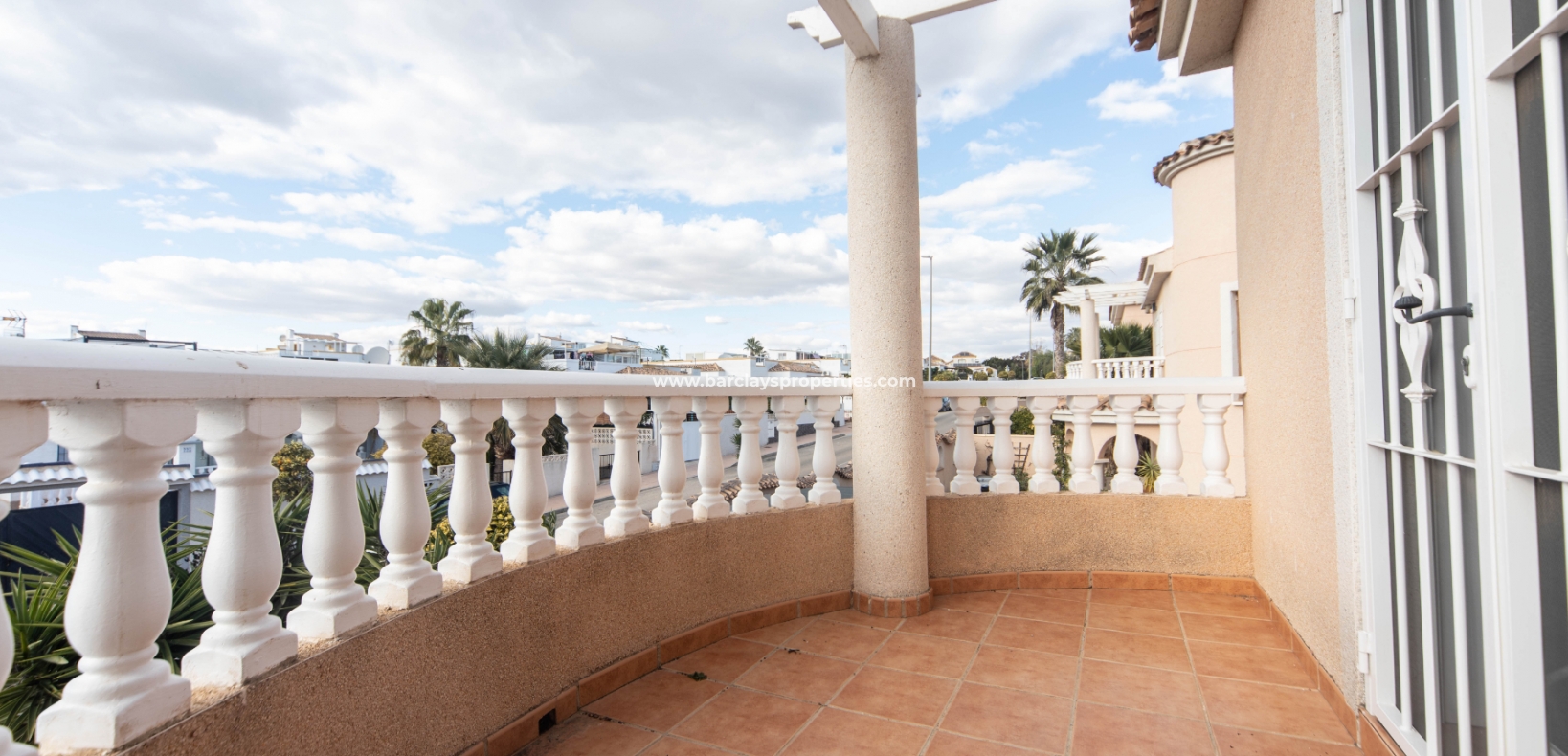 Wederverkoop - Vrijstaande Villa - Urb. La Marina