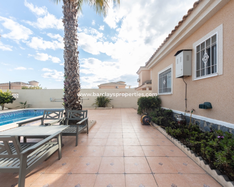 Wederverkoop - Vrijstaande Villa - Urb. La Marina