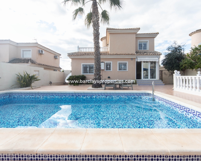 Wederverkoop - Vrijstaande Villa - Urb. La Marina