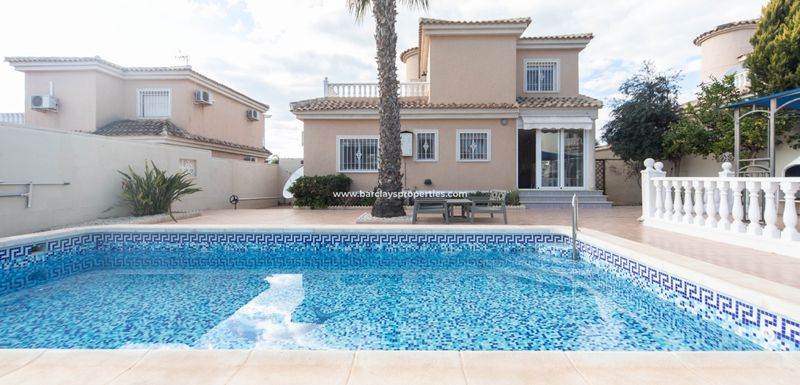 Wederverkoop - Vrijstaande Villa - Urb. La Marina