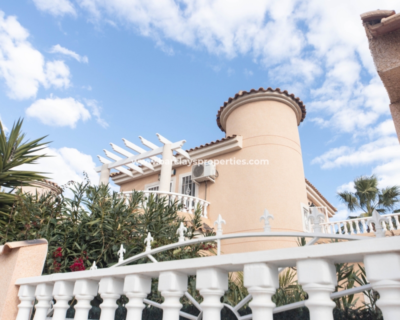 Wederverkoop - Vrijstaande Villa - Urb. La Marina