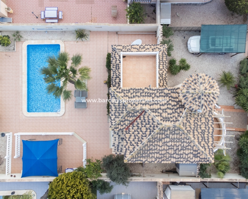 Wederverkoop - Vrijstaande Villa - Urb. La Marina