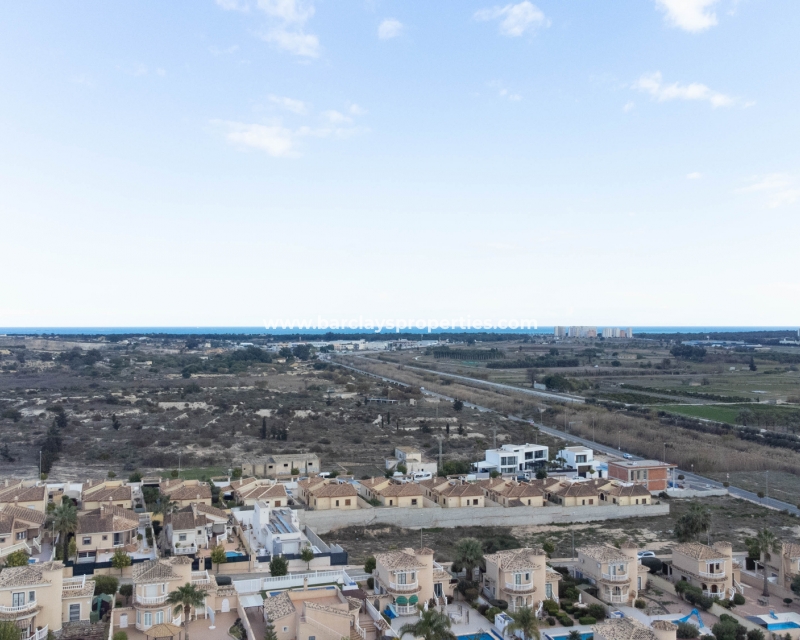 Wederverkoop - Vrijstaande Villa - Urb. La Marina