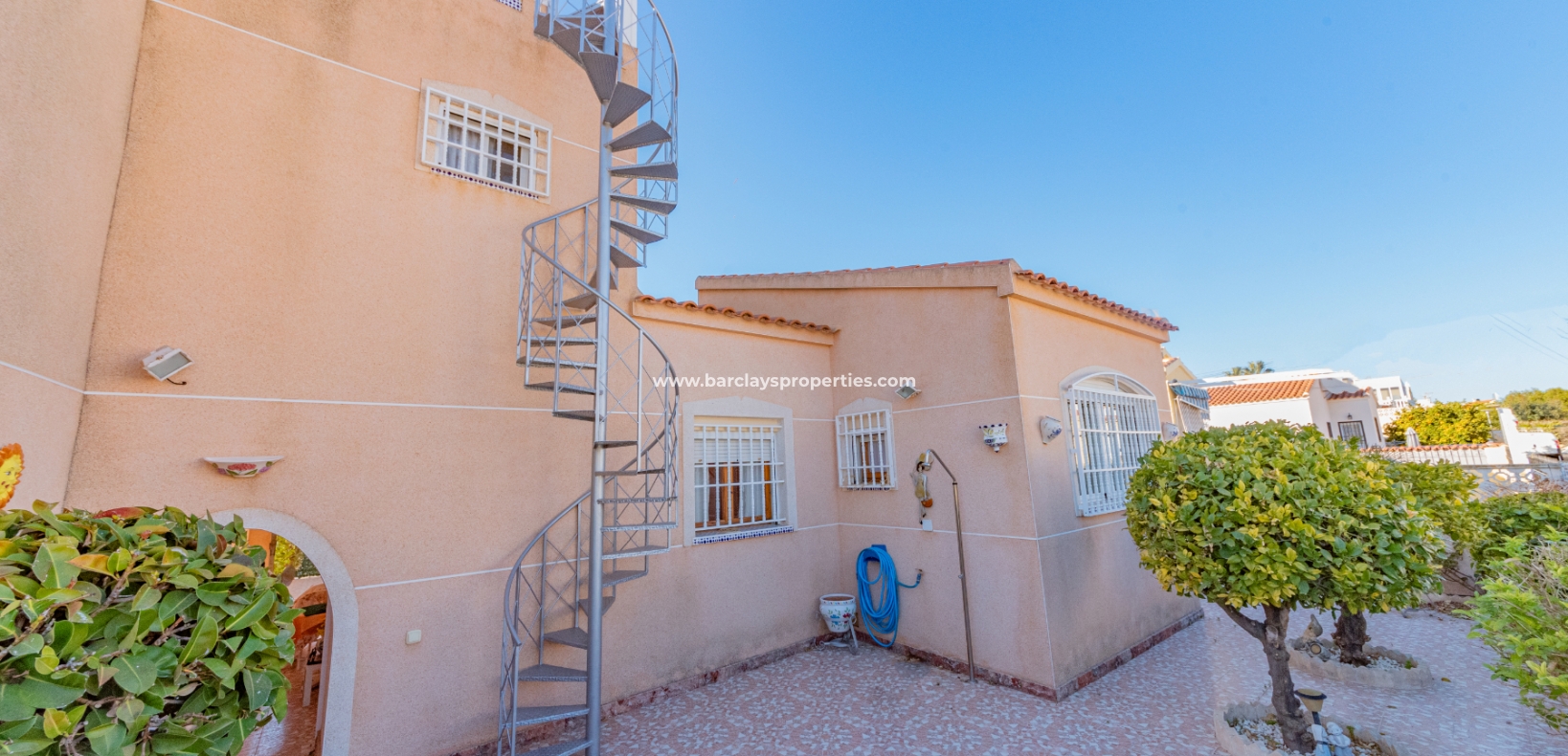 Wederverkoop - Vrijstaande Villa - Urb. La Marina