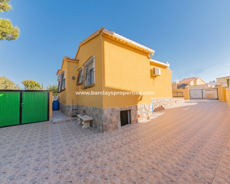 Wederverkoop - Vrijstaande Villa - Urb. La Marina