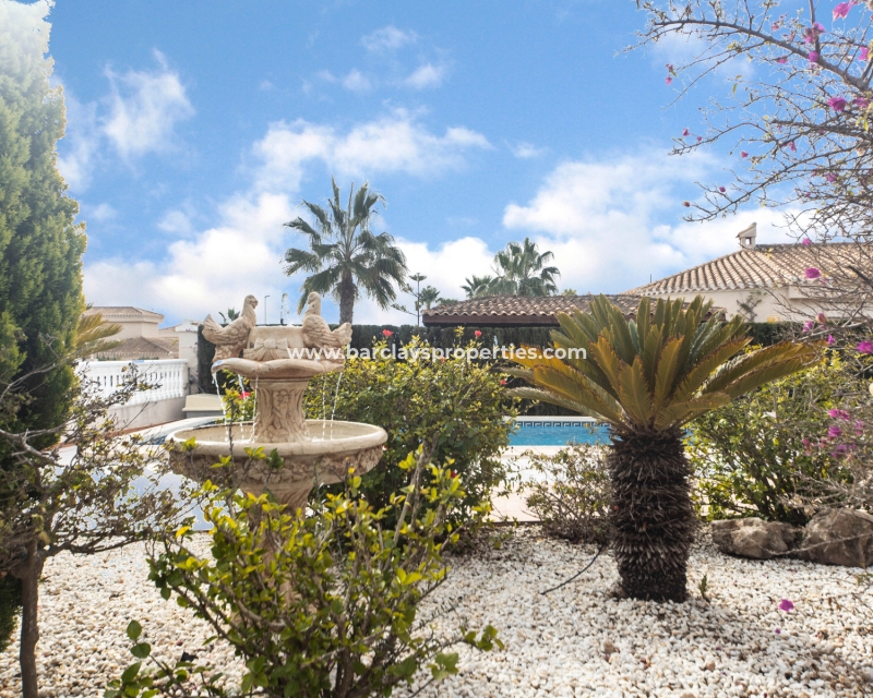 Wederverkoop - Vrijstaande Villa - Urb. La Marina