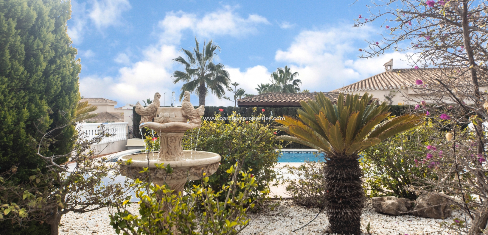 Wederverkoop - Vrijstaande Villa - Urb. La Marina