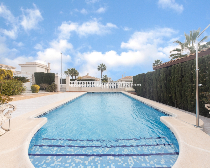 Wederverkoop - Vrijstaande Villa - Urb. La Marina