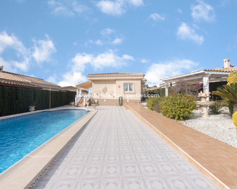 Wederverkoop - Vrijstaande Villa - Urb. La Marina