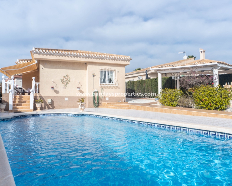 Wederverkoop - Vrijstaande Villa - Urb. La Marina