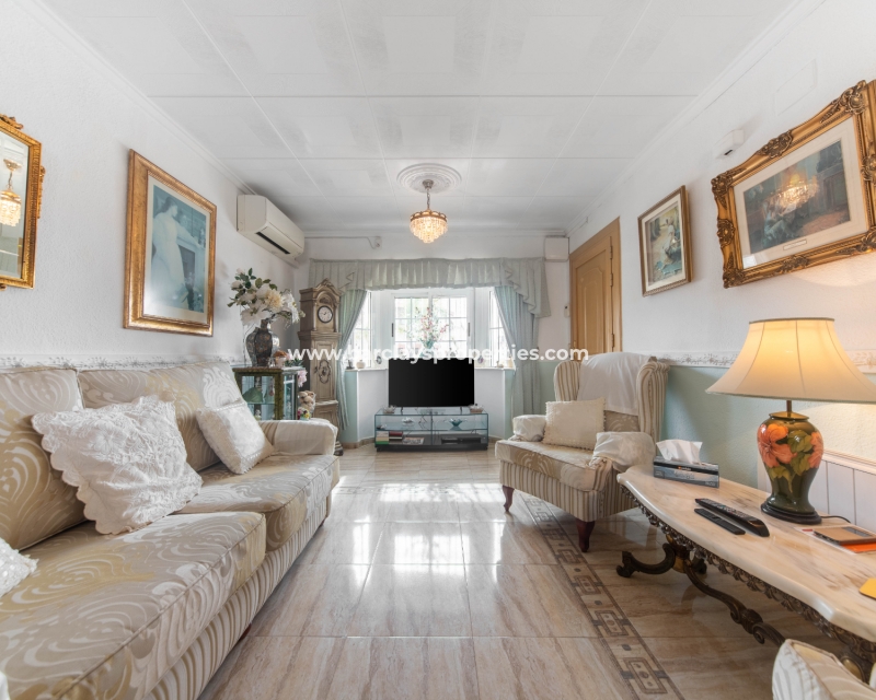 Wederverkoop - Vrijstaande Villa - Urb. La Marina