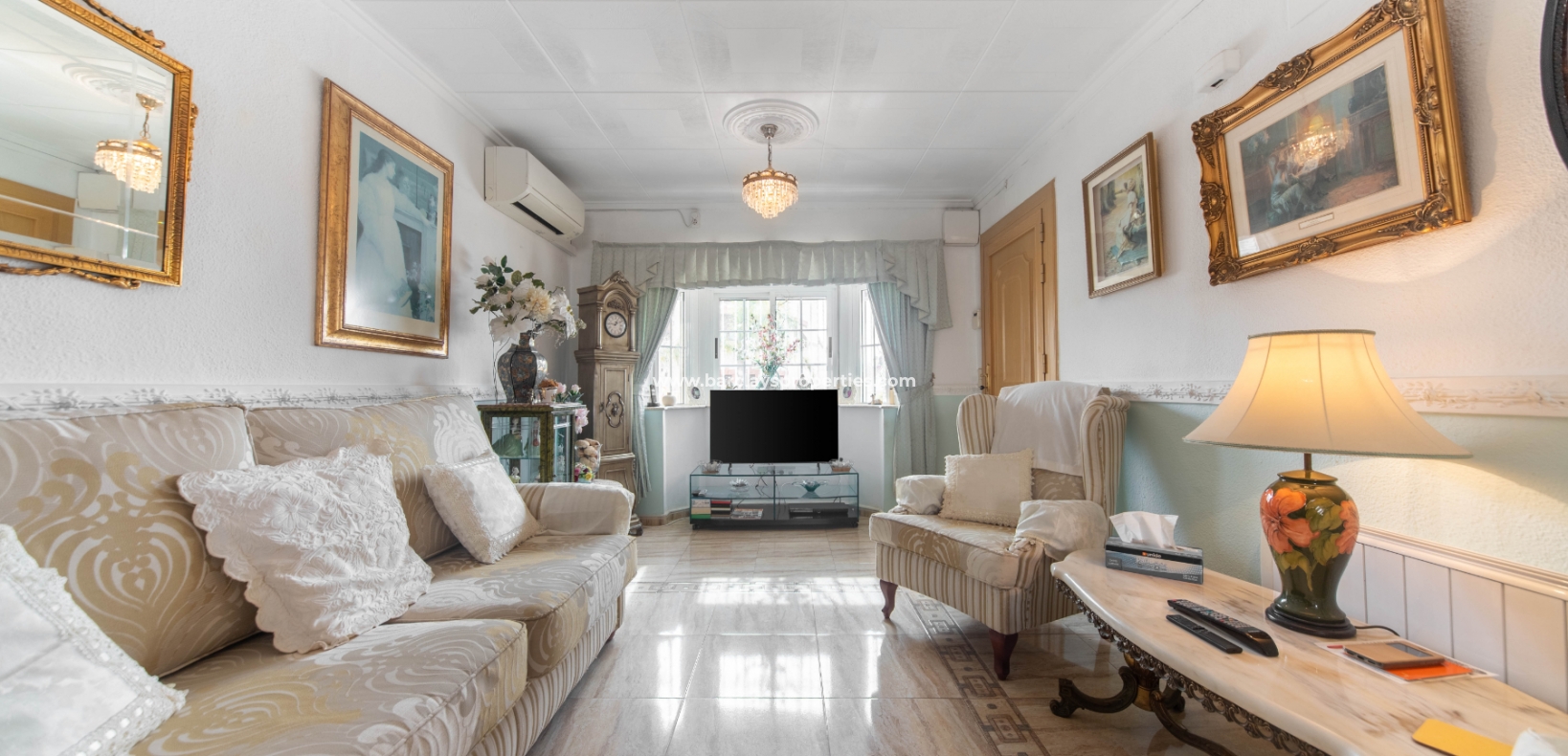 Wederverkoop - Vrijstaande Villa - Urb. La Marina