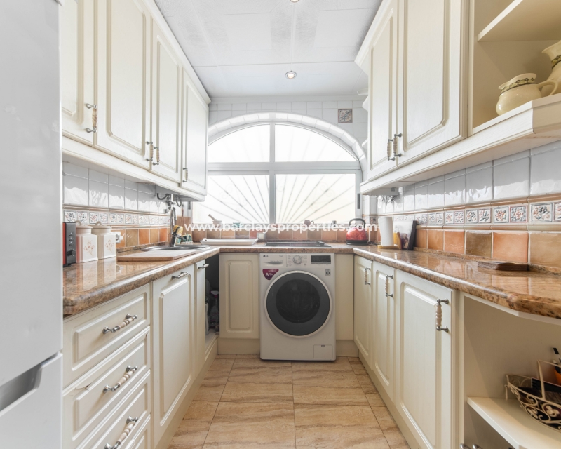 Wederverkoop - Vrijstaande Villa - Urb. La Marina