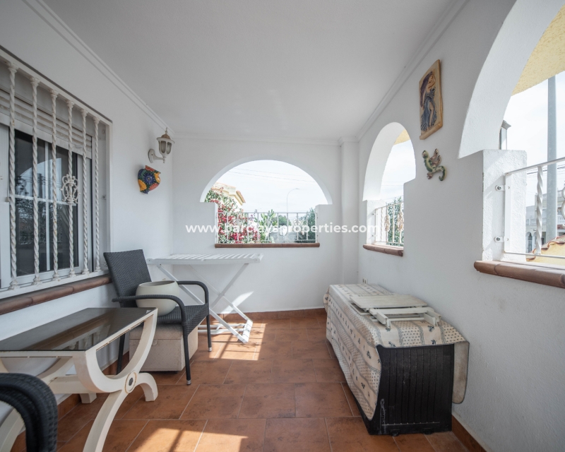 Wederverkoop - Vrijstaande Villa - Urb. La Marina