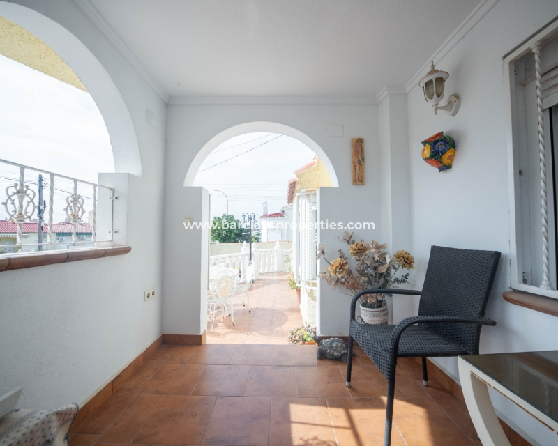 Wederverkoop - Vrijstaande Villa - Urb. La Marina