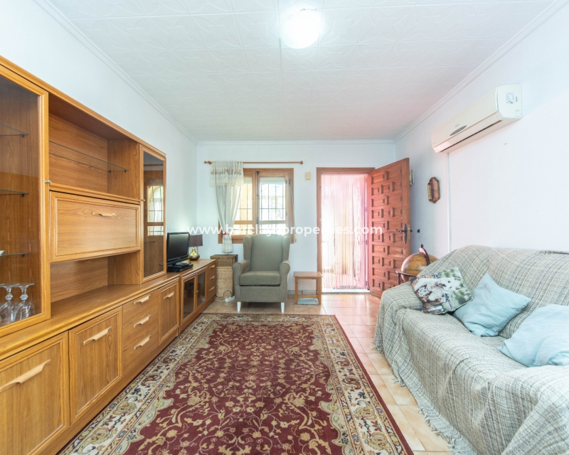 Wederverkoop - Vrijstaande Villa - Urb. La Marina