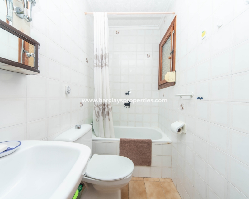 Wederverkoop - Vrijstaande Villa - Urb. La Marina