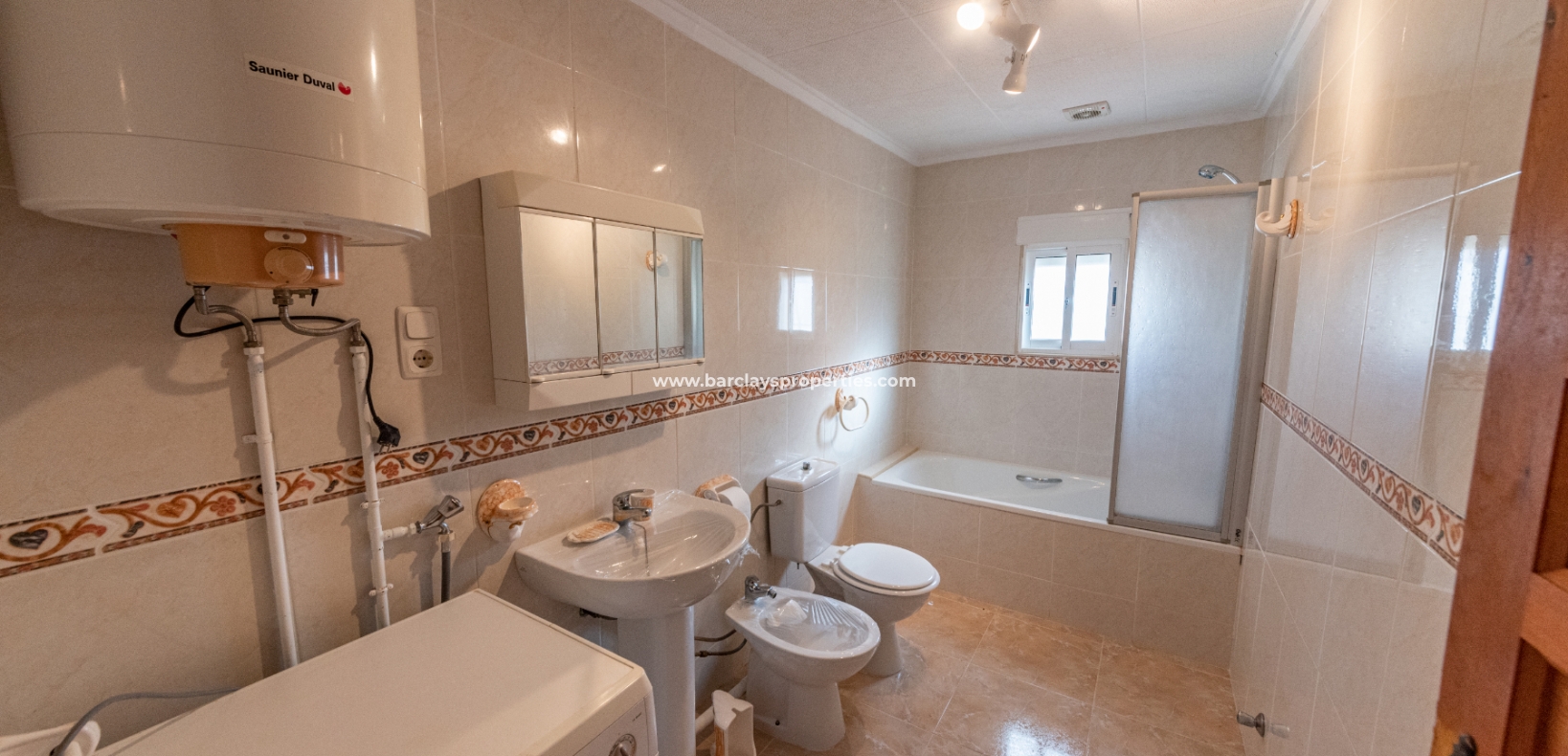 Wederverkoop - Vrijstaande Villa - Urb. La Marina