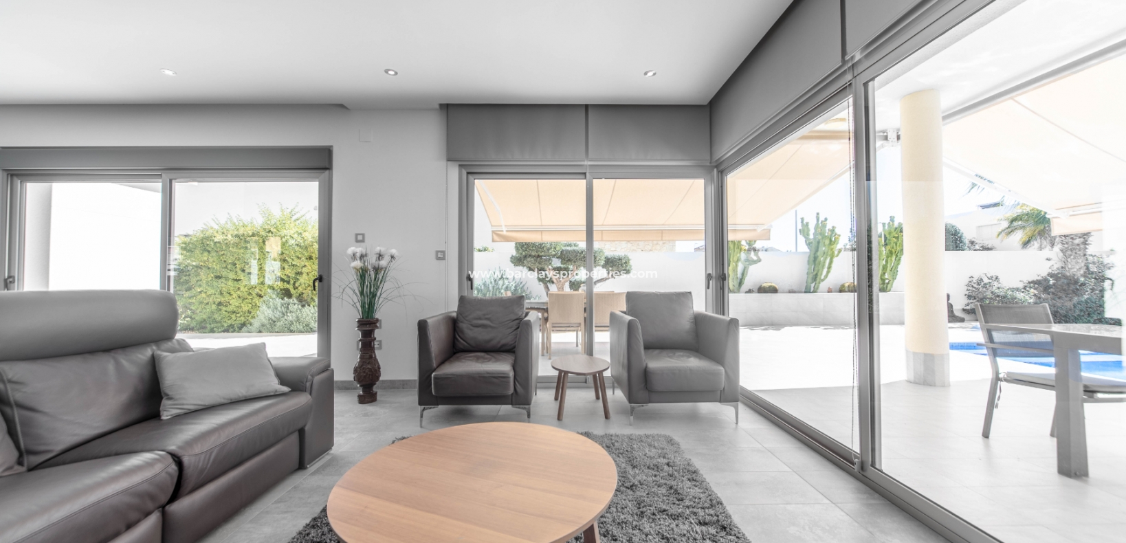 Wederverkoop - Vrijstaande Villa - Urb. La Marina