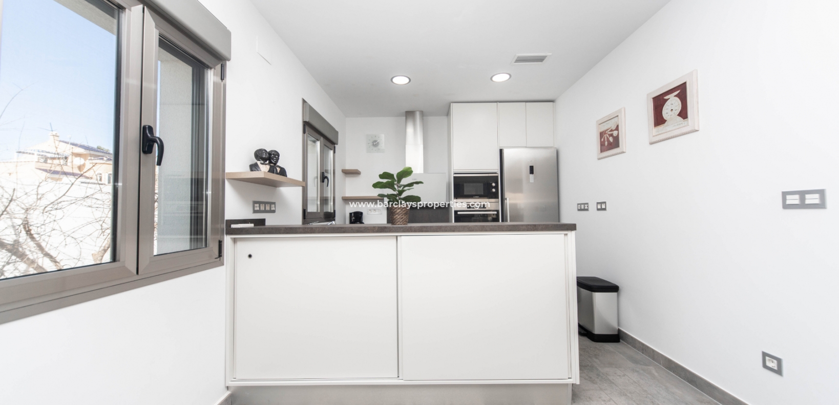 Wederverkoop - Vrijstaande Villa - Urb. La Marina